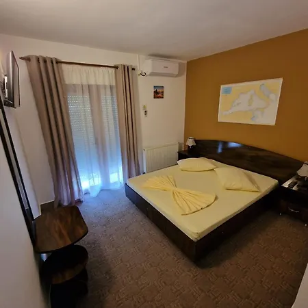 Margot (adults Only)