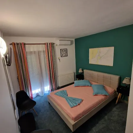 Margot (adults Only) בית הארחה אפורי סוד